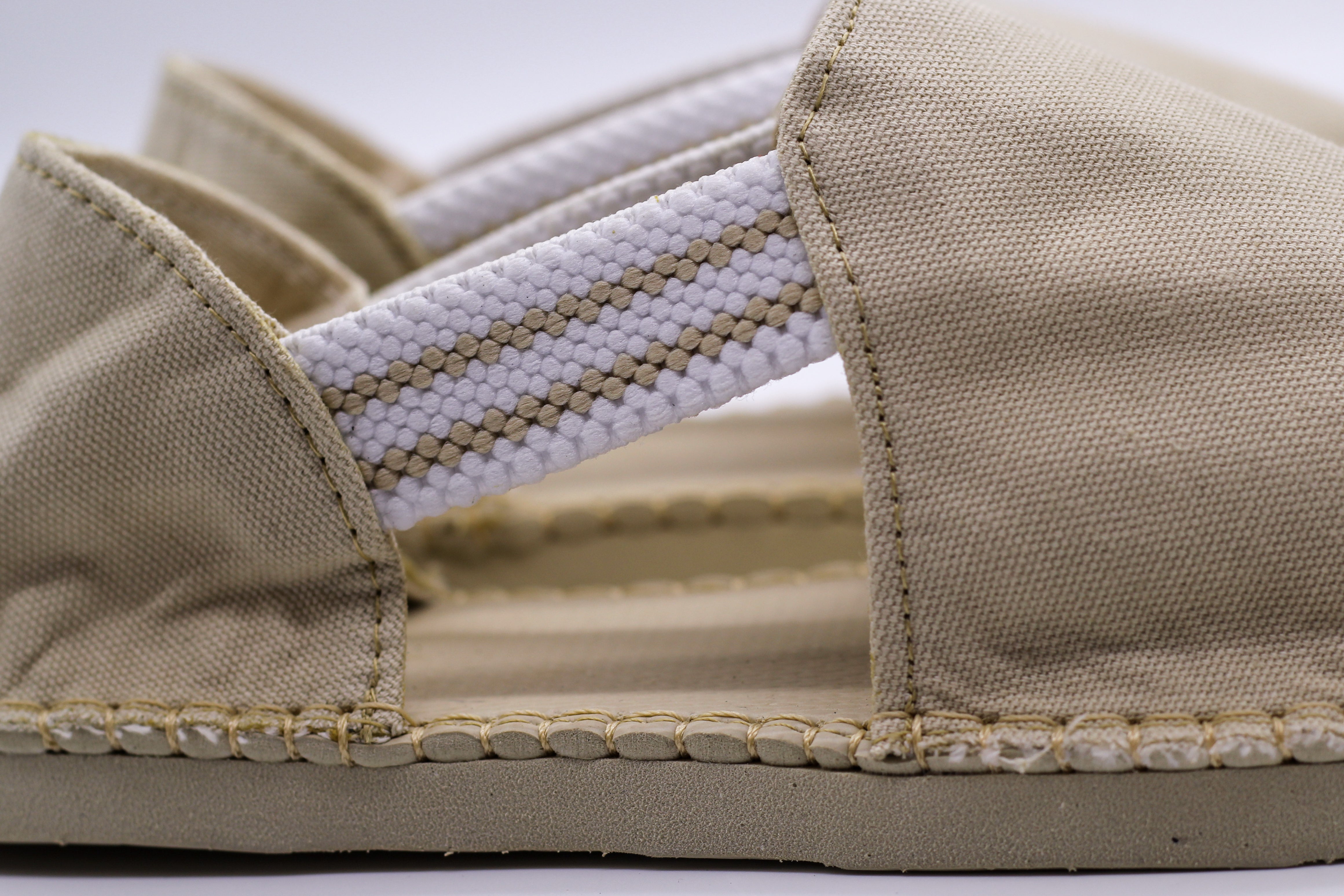 Alpargatas Use Furlan Bege Detalhe Lateral